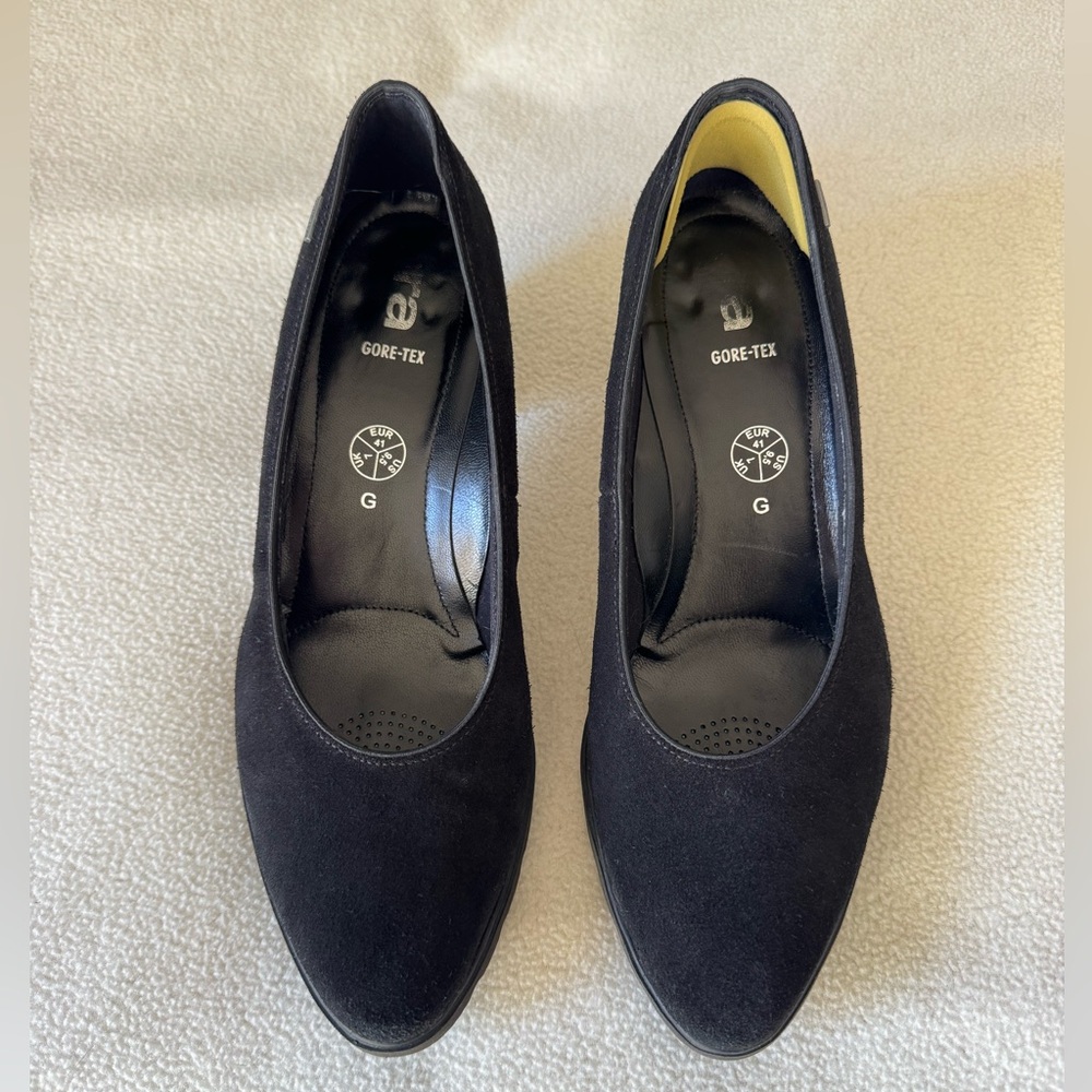 ARA Ginger Suede Water Resistant Pumps